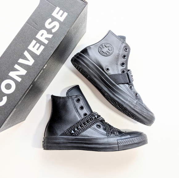 studded converse black